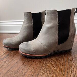 Sorel Chelsea Boots